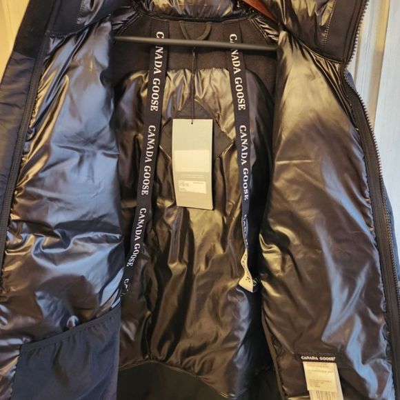 Canada Goose Men's Hybridge Down Jacket - Picture 4 of 7